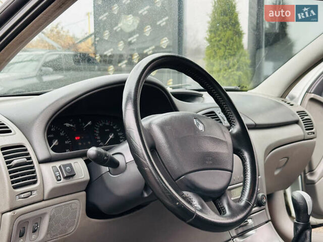 Серый Рено Лагуна, объемом двигателя 2 л и пробегом 389 тыс. км за 3999 $, фото 13 на Automoto.ua