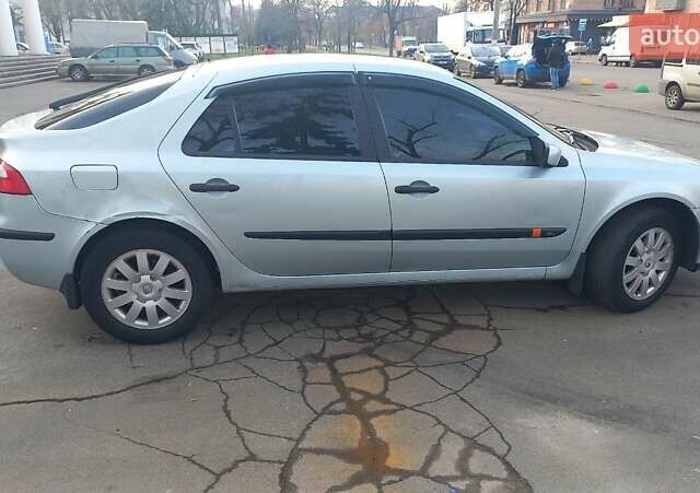 Серый Рено Лагуна, объемом двигателя 1.6 л и пробегом 237 тыс. км за 3300 $, фото 4 на Automoto.ua