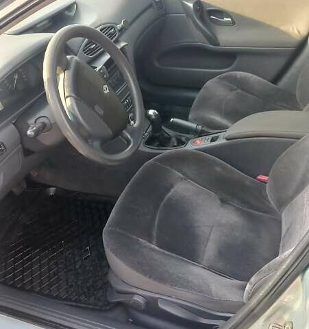 Серый Рено Лагуна, объемом двигателя 1.6 л и пробегом 237 тыс. км за 3300 $, фото 9 на Automoto.ua