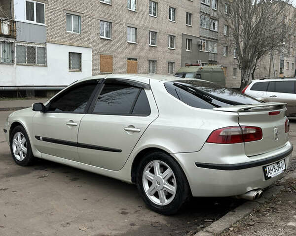 Серый Рено Лагуна, объемом двигателя 2 л и пробегом 309 тыс. км за 4800 $, фото 4 на Automoto.ua