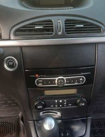 Серый Рено Лагуна, объемом двигателя 1.6 л и пробегом 384 тыс. км за 4700 $, фото 8 на Automoto.ua