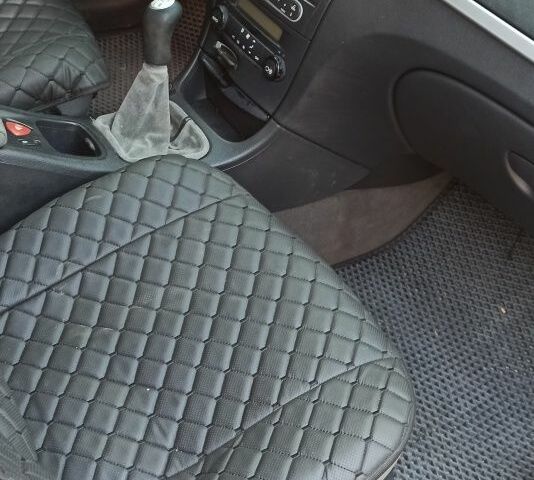 Сірий Рено Лагуна, об'ємом двигуна 2 л та пробігом 295 тис. км за 4200 $, фото 6 на Automoto.ua