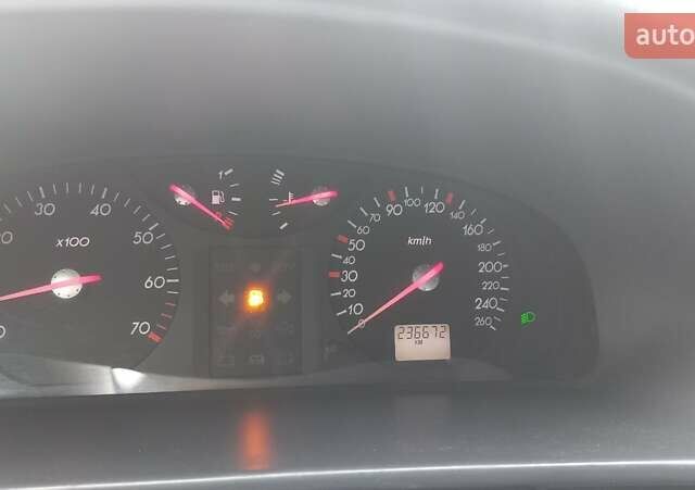 Серый Рено Лагуна, объемом двигателя 1.6 л и пробегом 237 тыс. км за 3300 $, фото 11 на Automoto.ua