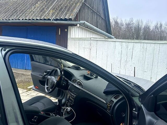 Сірий Рено Лагуна, об'ємом двигуна 1.6 л та пробігом 250 тис. км за 4600 $, фото 8 на Automoto.ua