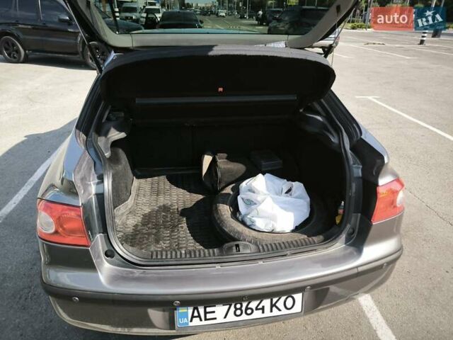 Рено Лагуна 2006 в Днепре (Днепропетровске) на Automoto.ua Серый Рено Лагуна, объемом двигателя 2 л и пробегом 316 тыс. км за 5400 $, фото 1 на Automoto.ua
