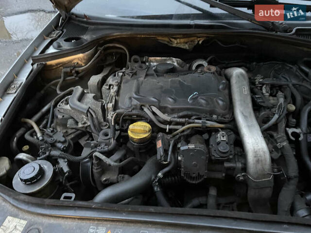 Сірий Рено Лагуна, об'ємом двигуна 2 л та пробігом 397 тис. км за 2600 $, фото 8 на Automoto.ua