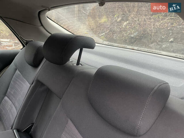 Серый Рено Лагуна, объемом двигателя 2 л и пробегом 396 тыс. км за 4000 $, фото 15 на Automoto.ua