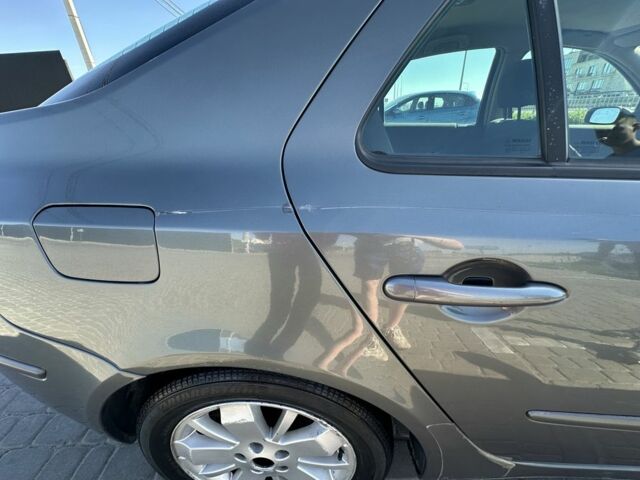 Сірий Рено Лагуна, об'ємом двигуна 1.6 л та пробігом 193 тис. км за 3699 $, фото 4 на Automoto.ua