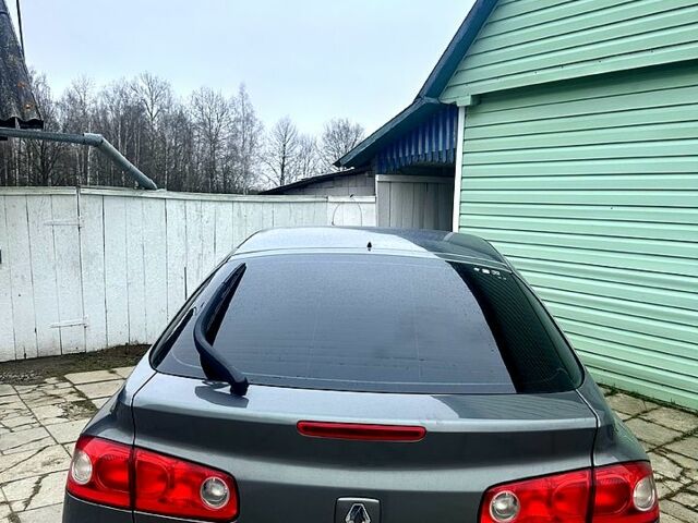 Сірий Рено Лагуна, об'ємом двигуна 1.6 л та пробігом 250 тис. км за 4600 $, фото 4 на Automoto.ua