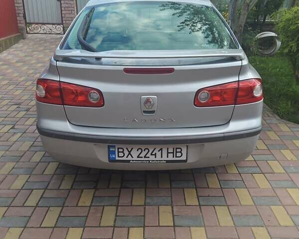 Серый Рено Лагуна, объемом двигателя 2 л и пробегом 150 тыс. км за 5200 $, фото 3 на Automoto.ua