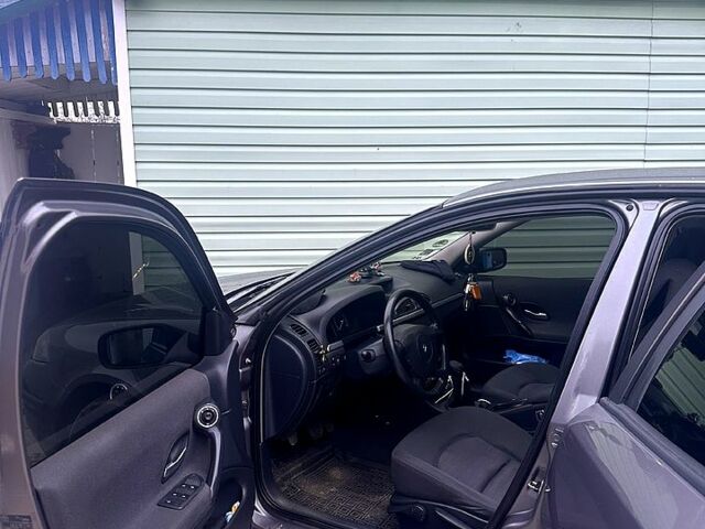 Сірий Рено Лагуна, об'ємом двигуна 1.6 л та пробігом 250 тис. км за 4600 $, фото 11 на Automoto.ua