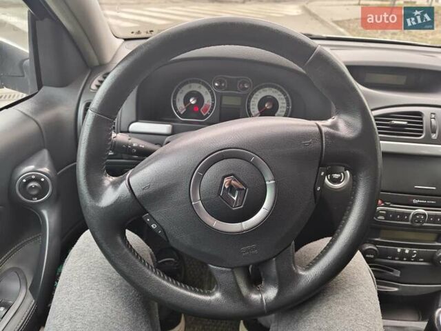 Серый Рено Лагуна, объемом двигателя 2 л и пробегом 150 тыс. км за 5200 $, фото 12 на Automoto.ua