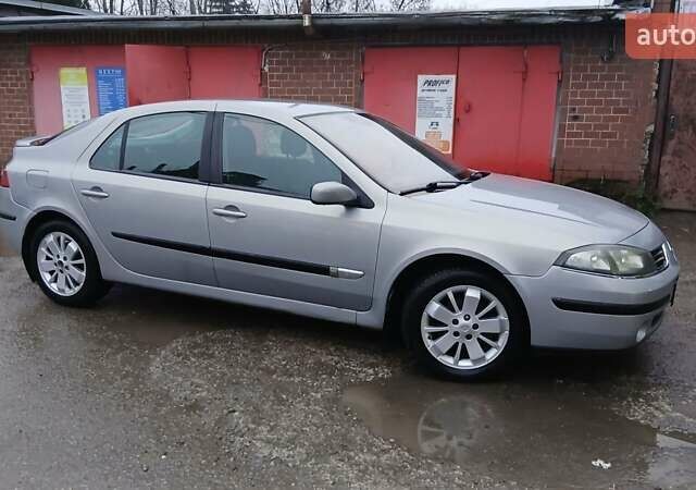 Сірий Рено Лагуна, об'ємом двигуна 1.6 л та пробігом 252 тис. км за 3900 $, фото 2 на Automoto.ua