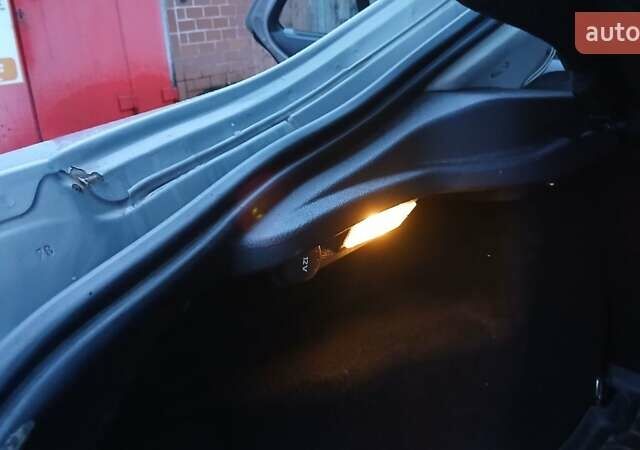 Сірий Рено Лагуна, об'ємом двигуна 1.6 л та пробігом 252 тис. км за 3900 $, фото 32 на Automoto.ua