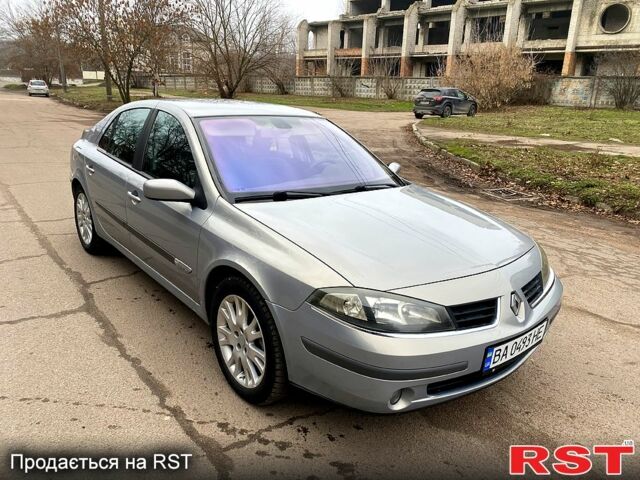Серый Рено Лагуна, объемом двигателя 2 л и пробегом 202 тыс. км за 4750 $, фото 2 на Automoto.ua