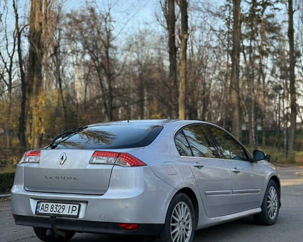 Серый Рено Лагуна, объемом двигателя 2 л и пробегом 315 тыс. км за 4300 $, фото 2 на Automoto.ua