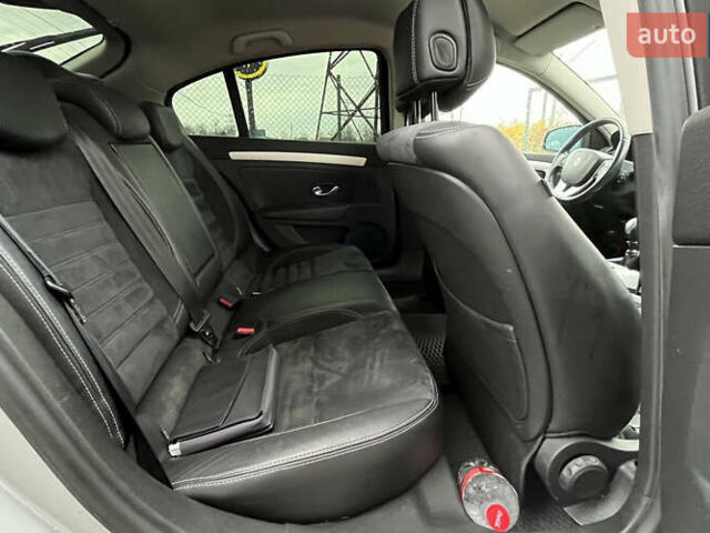 Серый Рено Лагуна, объемом двигателя 2 л и пробегом 227 тыс. км за 5550 $, фото 20 на Automoto.ua