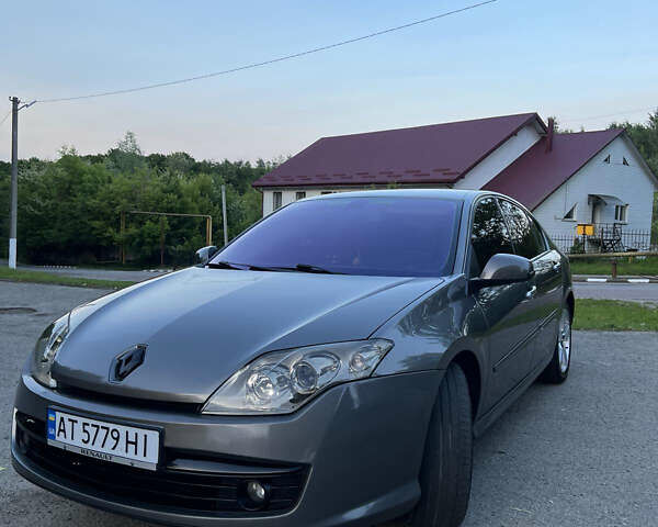 Серый Рено Лагуна, объемом двигателя 2 л и пробегом 250 тыс. км за 5700 $, фото 3 на Automoto.ua