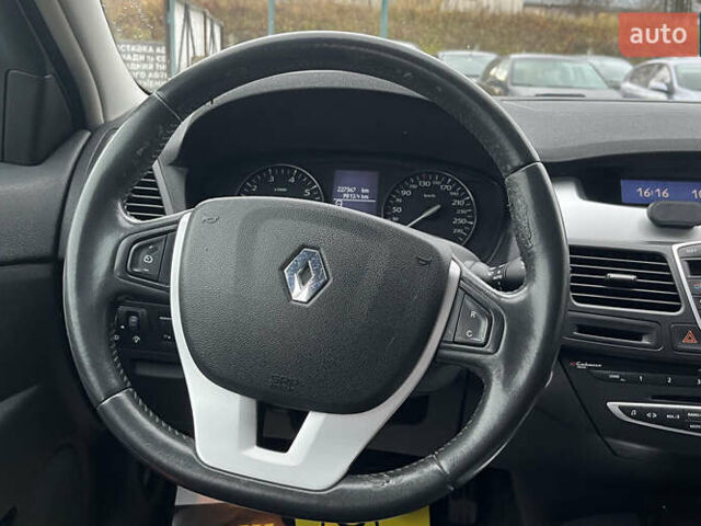Серый Рено Лагуна, объемом двигателя 2 л и пробегом 227 тыс. км за 5550 $, фото 9 на Automoto.ua