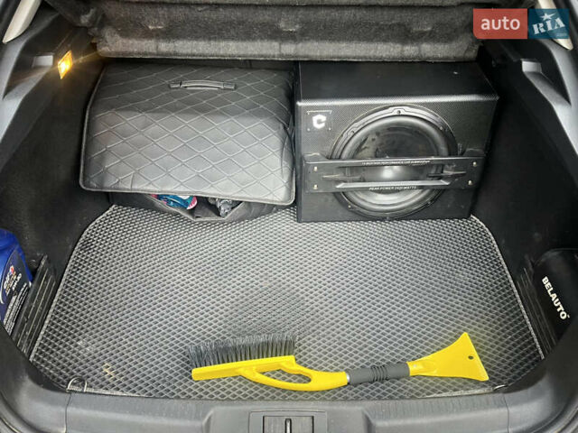 Серый Рено Лагуна, объемом двигателя 1.46 л и пробегом 260 тыс. км за 5400 $, фото 5 на Automoto.ua