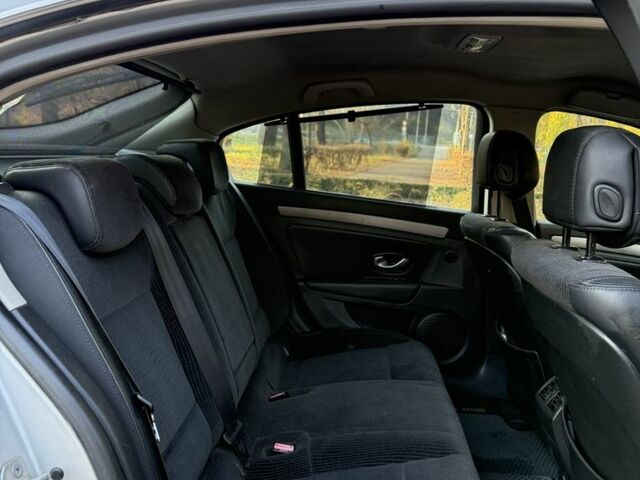 Серый Рено Лагуна, объемом двигателя 2 л и пробегом 315 тыс. км за 4300 $, фото 6 на Automoto.ua