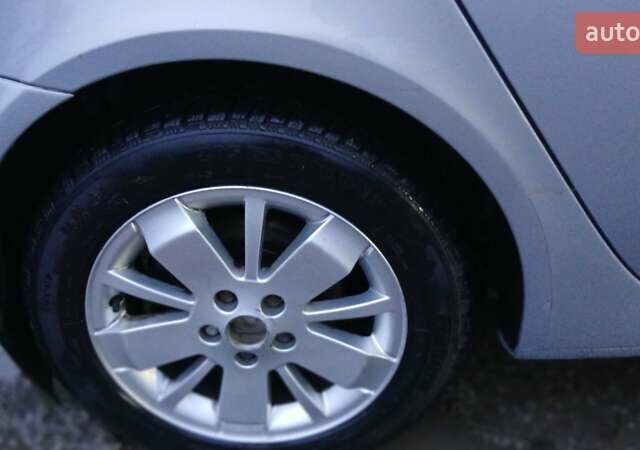 Сірий Рено Лагуна, об'ємом двигуна 1.6 л та пробігом 252 тис. км за 3900 $, фото 35 на Automoto.ua