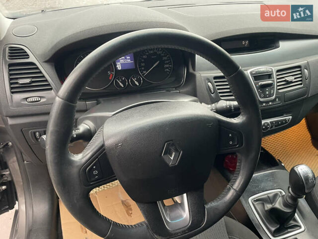 Сірий Рено Лагуна, об'ємом двигуна 1.46 л та пробігом 246 тис. км за 4777 $, фото 25 на Automoto.ua