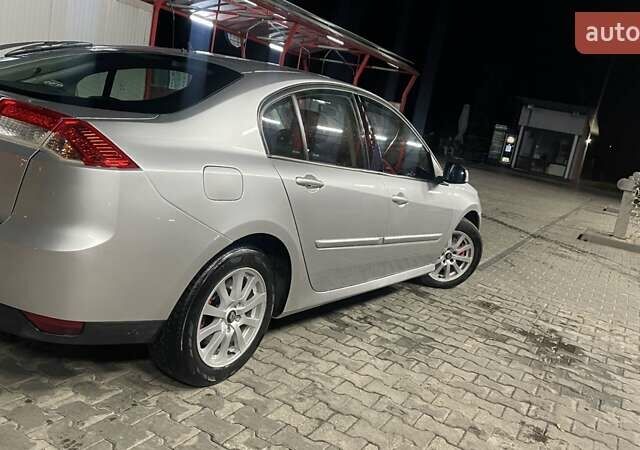 Сірий Рено Лагуна, об'ємом двигуна 2 л та пробігом 360 тис. км за 6200 $, фото 8 на Automoto.ua