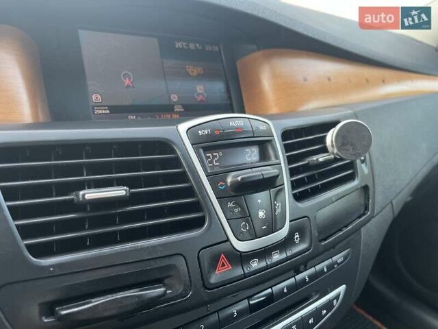 Серый Рено Лагуна, объемом двигателя 2 л и пробегом 271 тыс. км за 5700 $, фото 22 на Automoto.ua