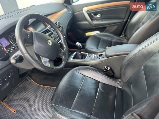 Серый Рено Лагуна, объемом двигателя 2 л и пробегом 271 тыс. км за 5700 $, фото 27 на Automoto.ua