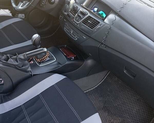 Рено Лагуна 2008 в Черновцах на Automoto.ua Серый Рено Лагуна, объемом двигателя 1.5 л и пробегом 283 тыс. км за 6200 $, фото 7 на Automoto.ua