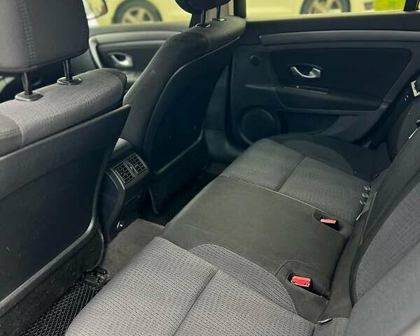 Серый Рено Лагуна, объемом двигателя 2 л и пробегом 314 тыс. км за 4999 $, фото 8 на Automoto.ua