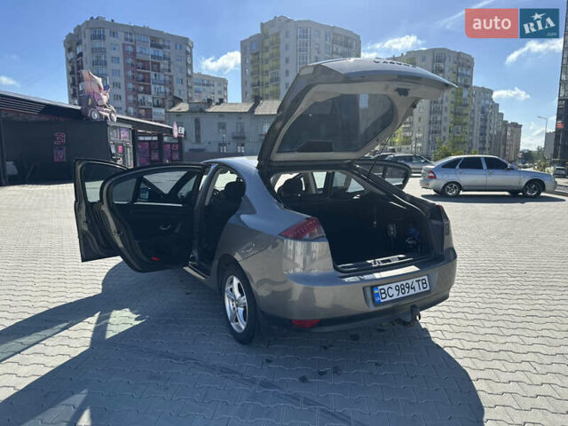 Серый Рено Лагуна, объемом двигателя 1.46 л и пробегом 258 тыс. км за 5200 $, фото 20 на Automoto.ua