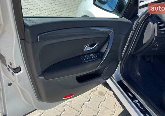 Сірий Рено Лагуна, об'ємом двигуна 2 л та пробігом 360 тис. км за 6200 $, фото 18 на Automoto.ua