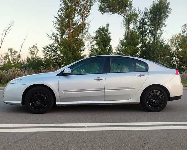 Серый Рено Лагуна, объемом двигателя 1.5 л и пробегом 277 тыс. км за 5850 $, фото 5 на Automoto.ua