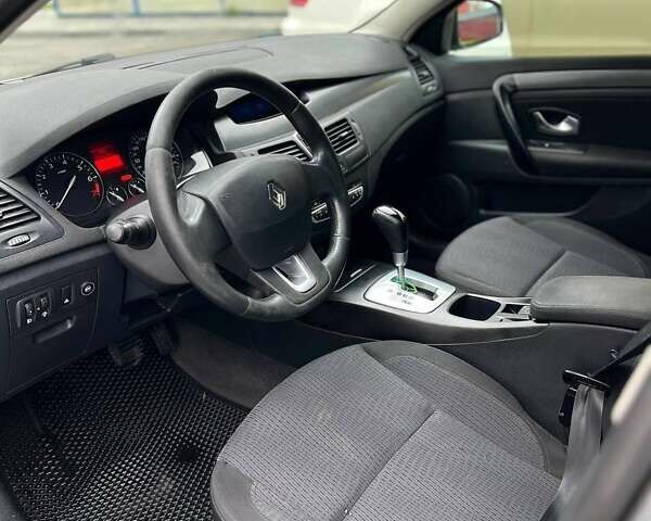 Серый Рено Лагуна, объемом двигателя 2 л и пробегом 314 тыс. км за 4999 $, фото 6 на Automoto.ua