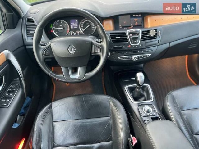 Серый Рено Лагуна, объемом двигателя 2 л и пробегом 271 тыс. км за 5700 $, фото 20 на Automoto.ua
