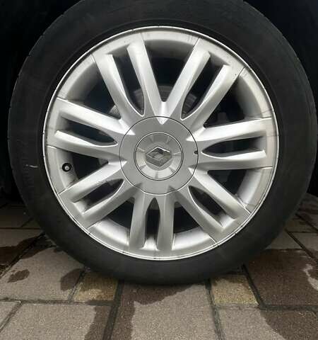 Серый Рено Лагуна, объемом двигателя 2 л и пробегом 271 тыс. км за 5700 $, фото 10 на Automoto.ua