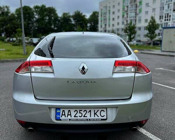 Серый Рено Лагуна, объемом двигателя 2 л и пробегом 314 тыс. км за 4999 $, фото 4 на Automoto.ua