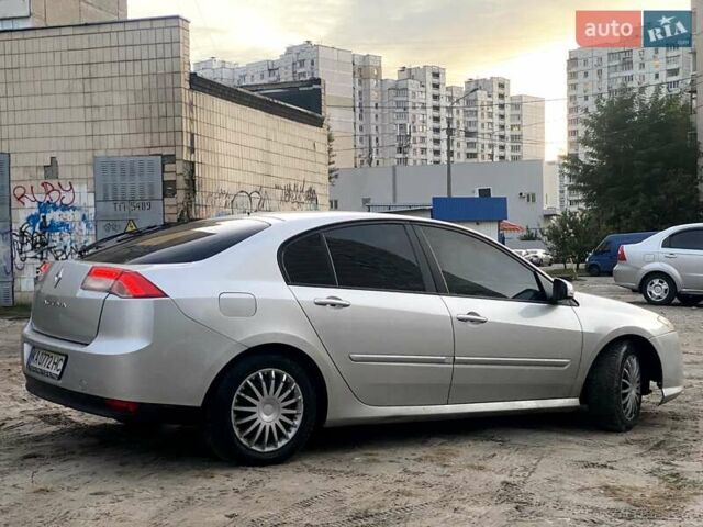 Серый Рено Лагуна, объемом двигателя 2 л и пробегом 394 тыс. км за 4950 $, фото 3 на Automoto.ua