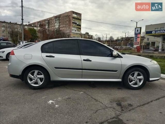 Рено Лагуна 2008 в Харькове на Automoto.ua Серый Рено Лагуна, объемом двигателя 1.6 л и пробегом 256 тыс. км за 5700 $, фото 3 на Automoto.ua