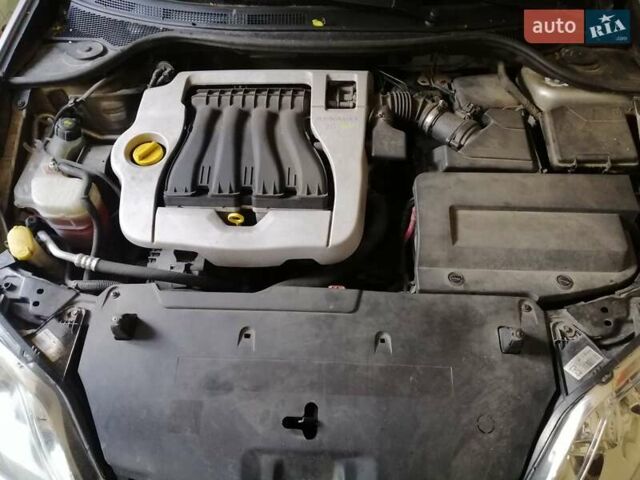 Серый Рено Лагуна, объемом двигателя 2 л и пробегом 183 тыс. км за 5500 $, фото 6 на Automoto.ua