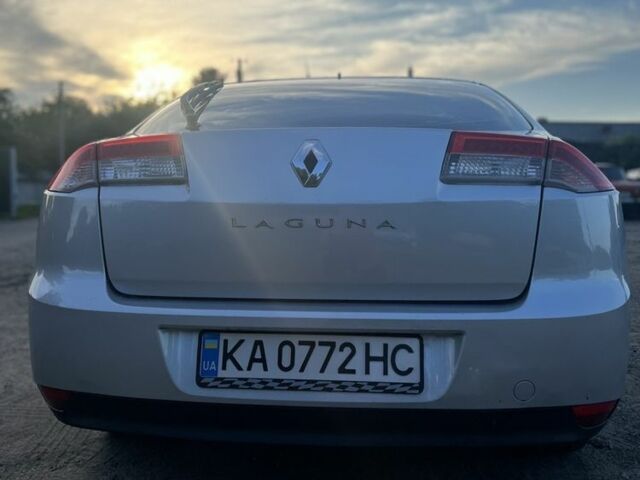 Сірий Рено Лагуна, об'ємом двигуна 2 л та пробігом 390 тис. км за 4522 $, фото 1 на Automoto.ua
