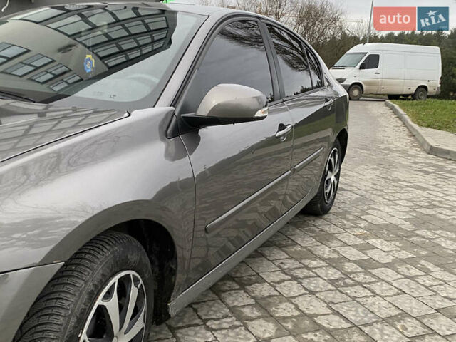 Сірий Рено Лагуна, об'ємом двигуна 2 л та пробігом 388 тис. км за 5300 $, фото 3 на Automoto.ua