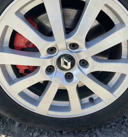 Сірий Рено Лагуна, об'ємом двигуна 2 л та пробігом 360 тис. км за 6200 $, фото 7 на Automoto.ua