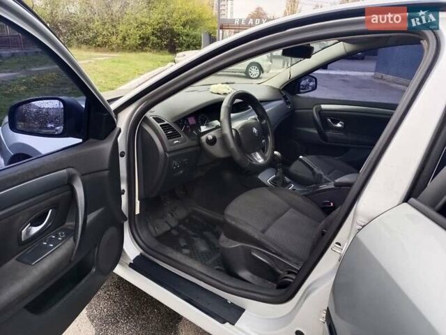 Рено Лагуна 2008 в Харькове на Automoto.ua Серый Рено Лагуна, объемом двигателя 1.6 л и пробегом 256 тыс. км за 5700 $, фото 9 на Automoto.ua