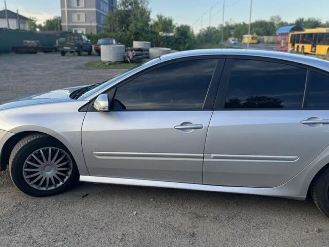 Сірий Рено Лагуна, об'ємом двигуна 2 л та пробігом 390 тис. км за 4522 $, фото 5 на Automoto.ua