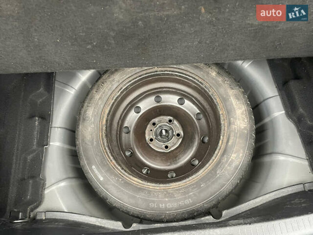 Сірий Рено Лагуна, об'ємом двигуна 1.5 л та пробігом 246 тис. км за 4999 $, фото 28 на Automoto.ua