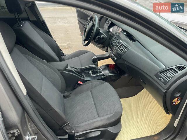 Сірий Рено Лагуна, об'ємом двигуна 1.46 л та пробігом 246 тис. км за 4777 $, фото 17 на Automoto.ua