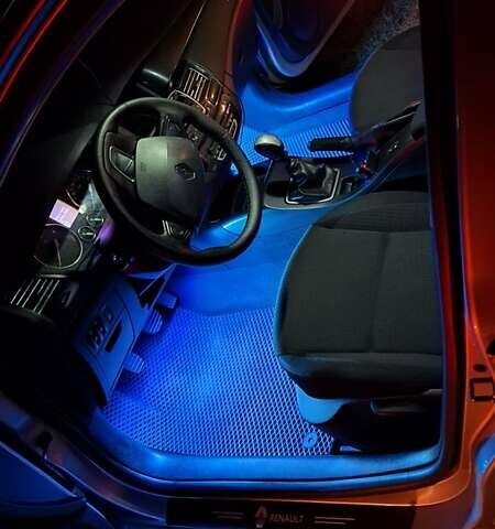 Сірий Рено Лагуна, об'ємом двигуна 2 л та пробігом 360 тис. км за 6200 $, фото 27 на Automoto.ua